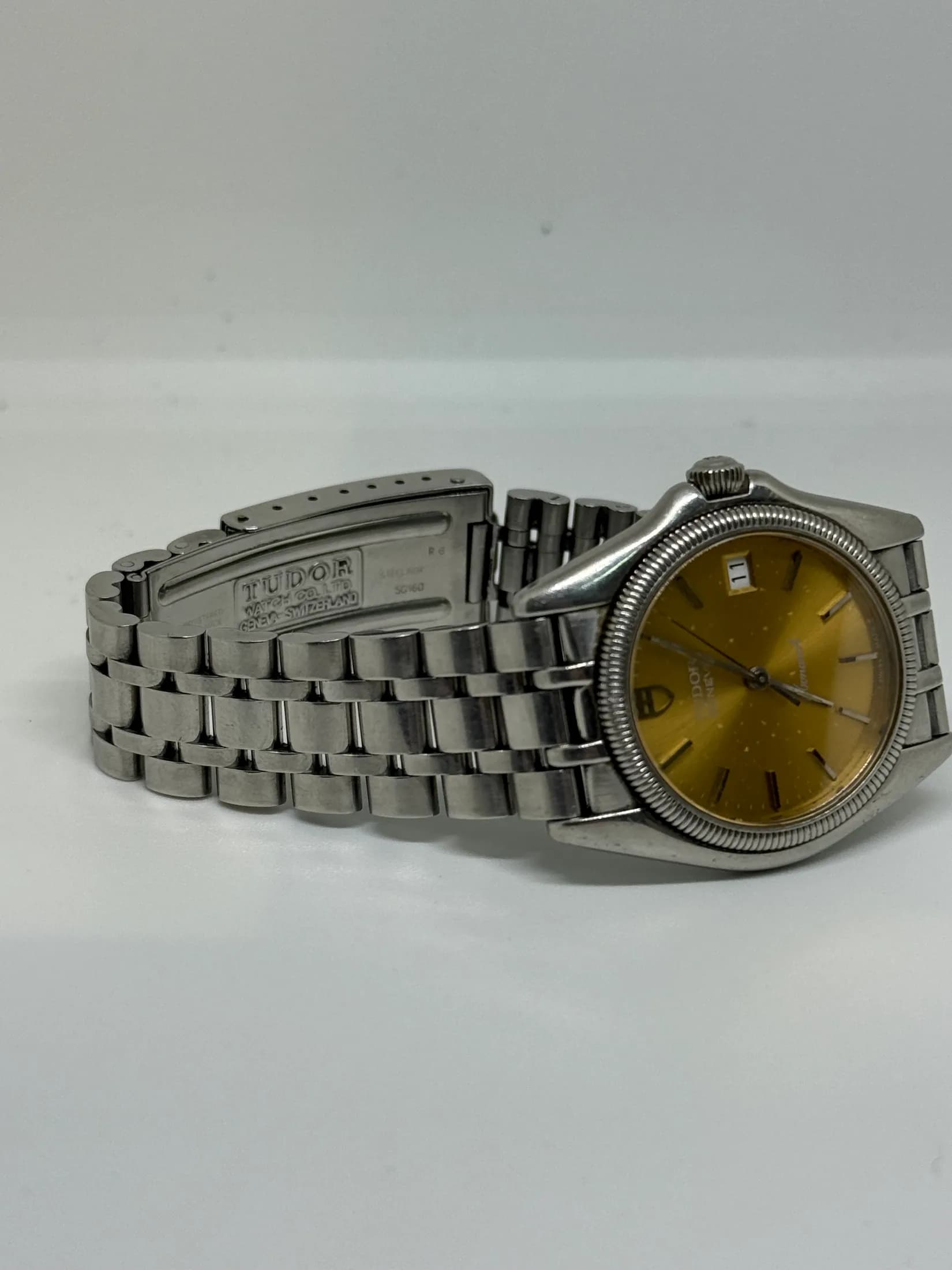 Tudor Monarch 2